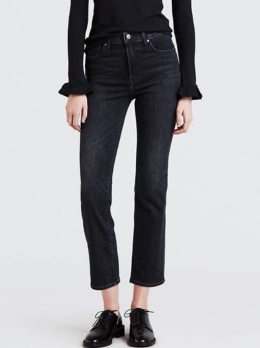 Levi’s 724 High-Rise Black Straight Leg Crop Women’s Jeans Size 29